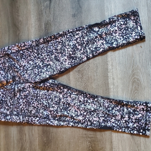 Lululemon Athletic Capris Pants - Picture 1 of 4